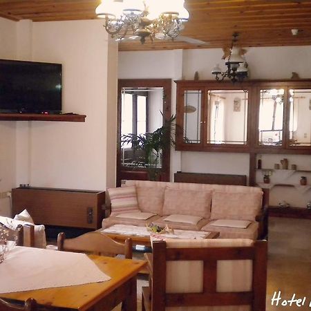 Hotel Angeliki Ирайон Екстериор снимка